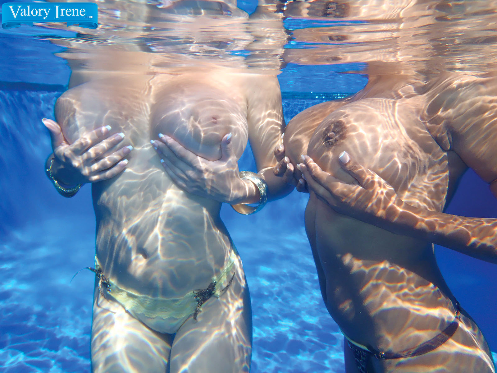Tits Underwater - Photo 8 featuring Chica, Valory Irene